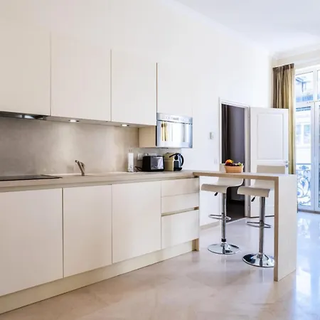 Appartement 3 Pieces Rue D'antibes A Deux Pas Du Palais Des Festivals - 3 Pieces Rue D'antibes A Deux Pas Du Palais Des Festivals Mae-2263
