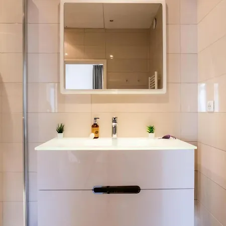 3 Pieces Rue D'antibes A Deux Pas Du Palais Des Festivals - 3 Pieces Rue D'antibes A Deux Pas Du Palais Des Festivals Mae-2263 Appartement Cannes