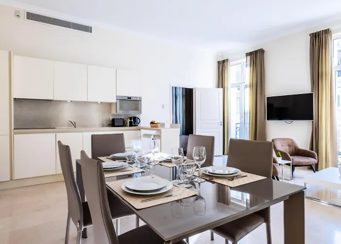 Résidence 3 Pièces Rue D’antibes à Deux Pas Du Palais Des Festivals - 3 Pièces Rue D’antibes à Deux Pas Du Palais Des Festivals Mae-2263 Appartamento *