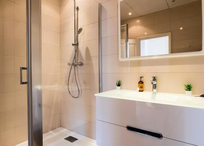 Résidence 3 Pièces Rue D’antibes à Deux Pas Du Palais Des Festivals - 3 Pièces Rue D’antibes à Deux Pas Du Palais Des Festivals Mae-2263 Appartamento