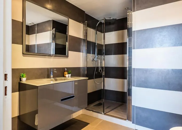 Résidence 3 Pièces Rue D’antibes à Deux Pas Du Palais Des Festivals - 3 Pièces Rue D’antibes à Deux Pas Du Palais Des Festivals Mae-2263 Appartamento *